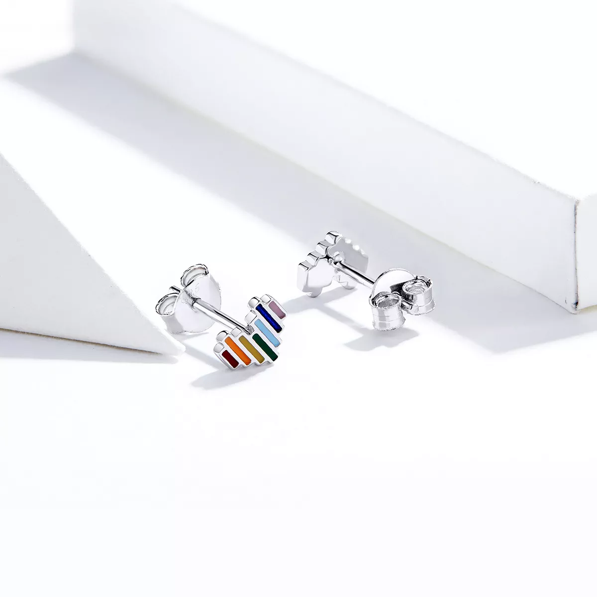 Brincos Petit Coração arco-íris estilo Pandora - SCE787