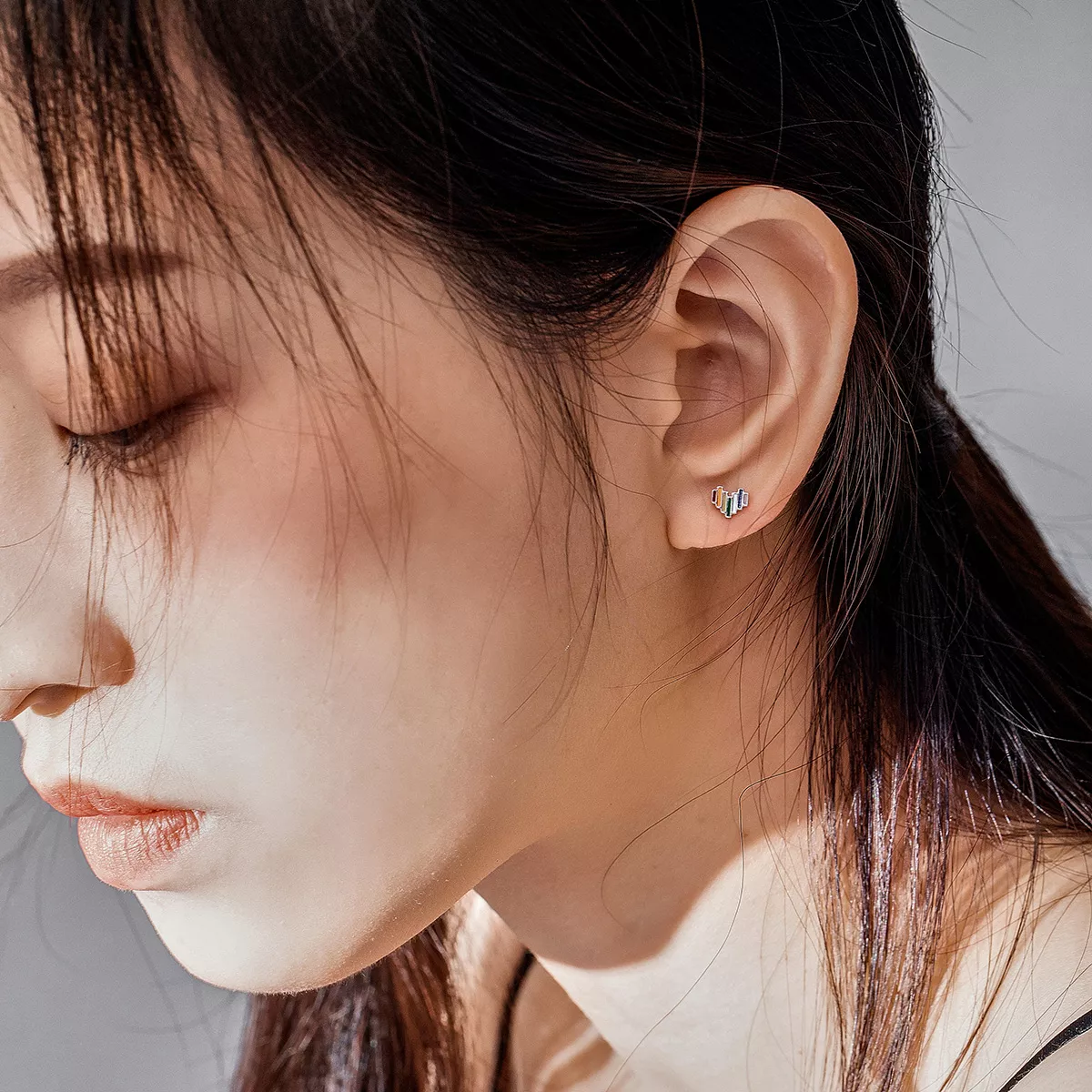 Brincos Petit Coração arco-íris estilo Pandora - SCE787