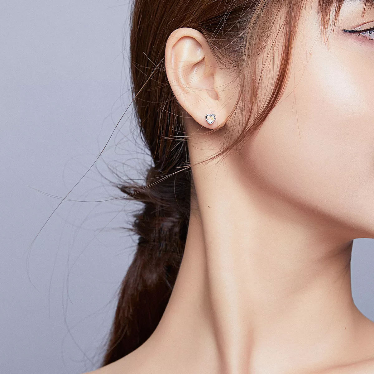 Brincos Petit Coração Elevado estilo Pandora - SCE929