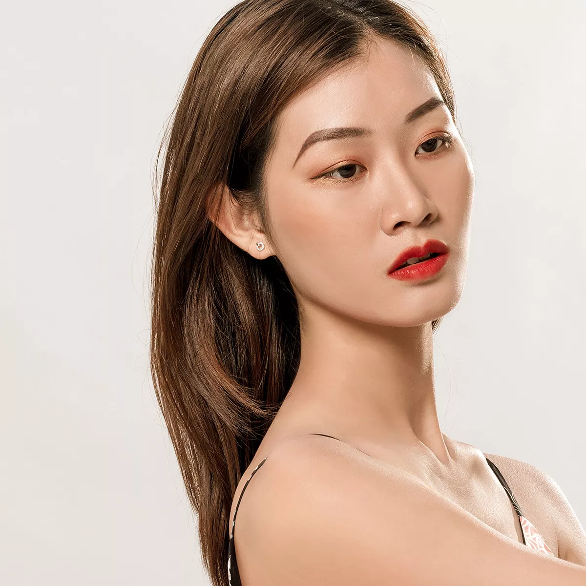 Brincos Petit Círculo Pequeno estilo Pandora - SCE767