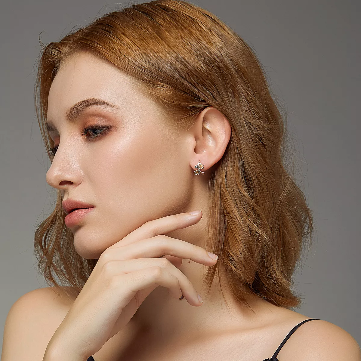 Brincos Petit Dois tons Sakura estilo Pandora - SCE778