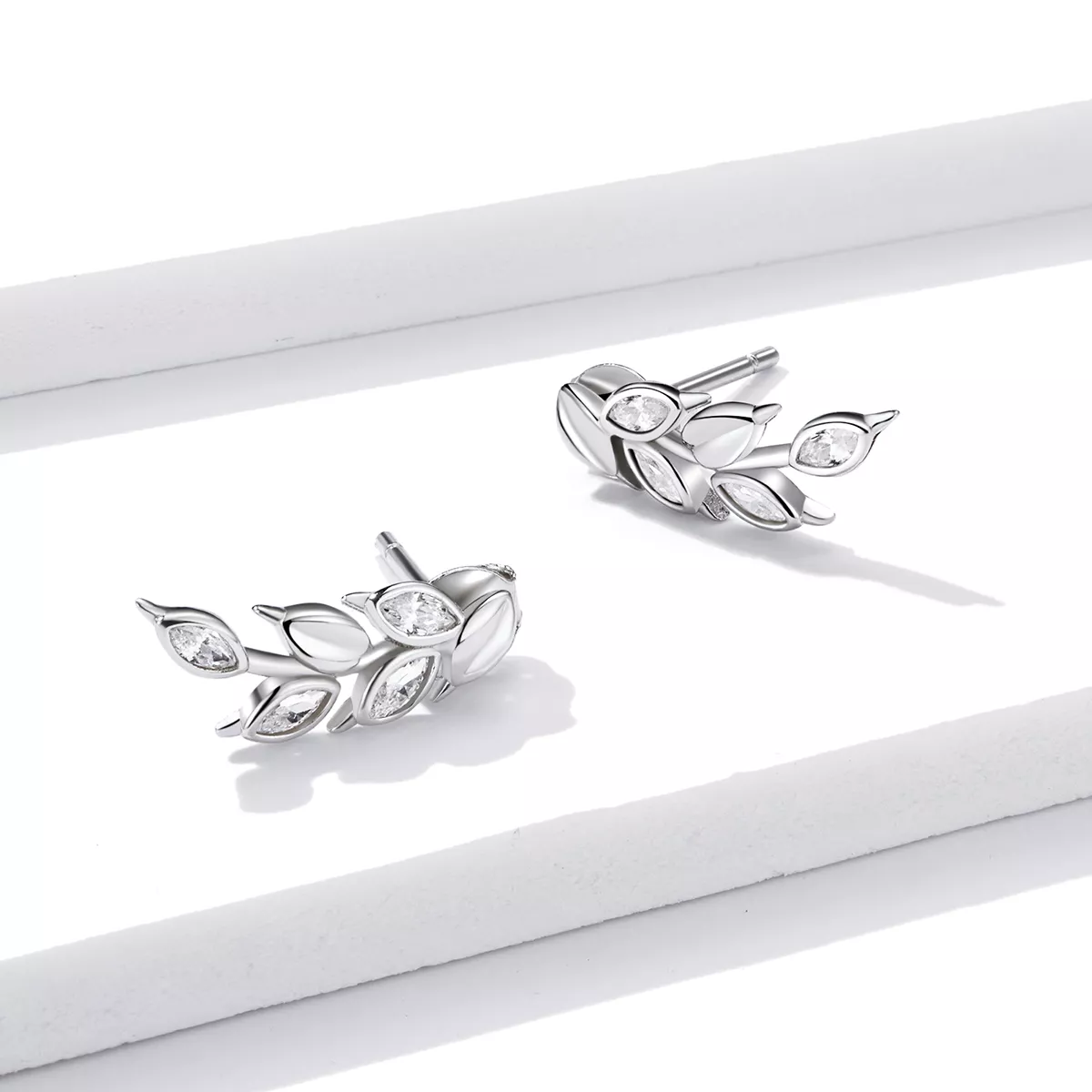 Brincos Petit Espigas de trigo brilhantes estilo Pandora - BSE415