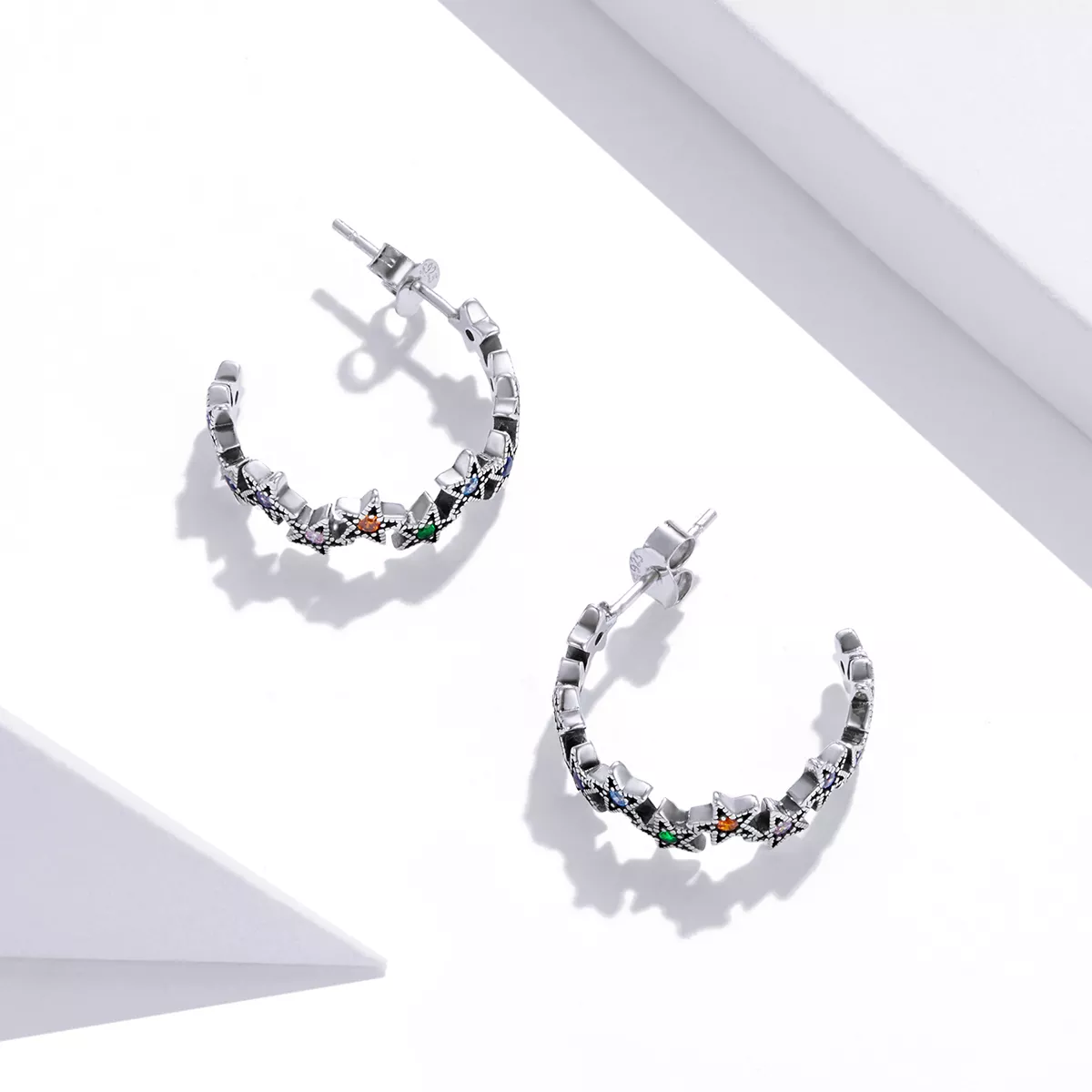 Brincos Petit Estrelas do arco-íris estilo Pandora - SCE1082