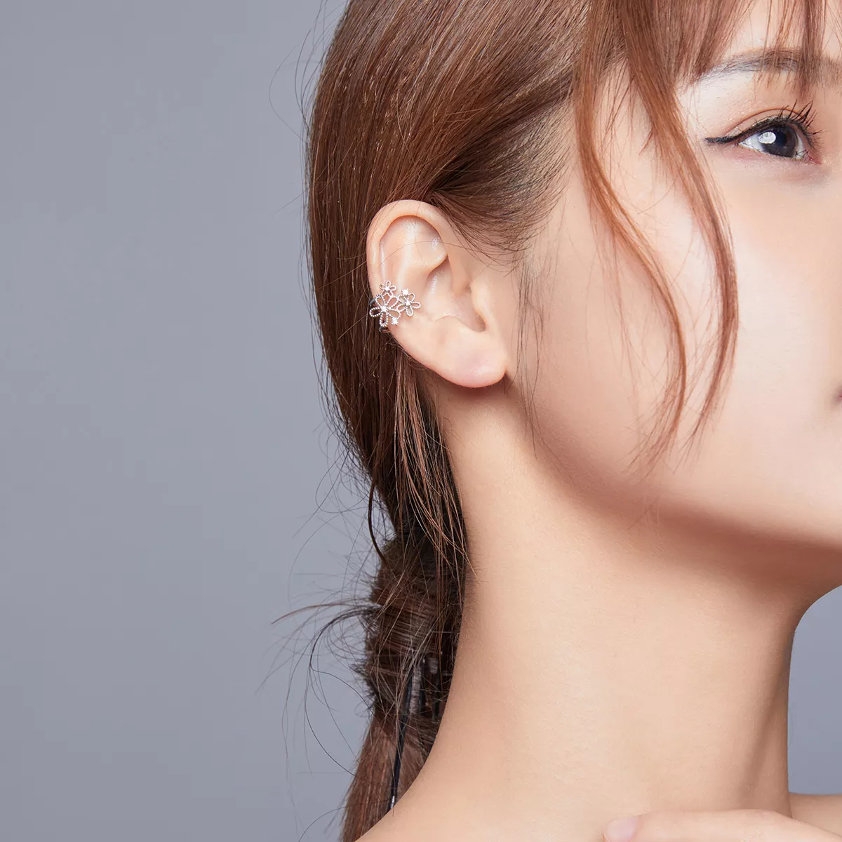 Brincos Petit Flores Brilhantes estilo Pandora - SCE921