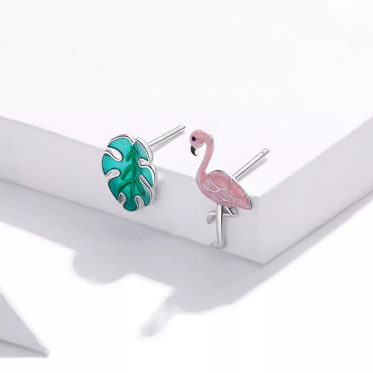 Brincos Petit Folha e Flamingos estilo Pandora - SCE1124