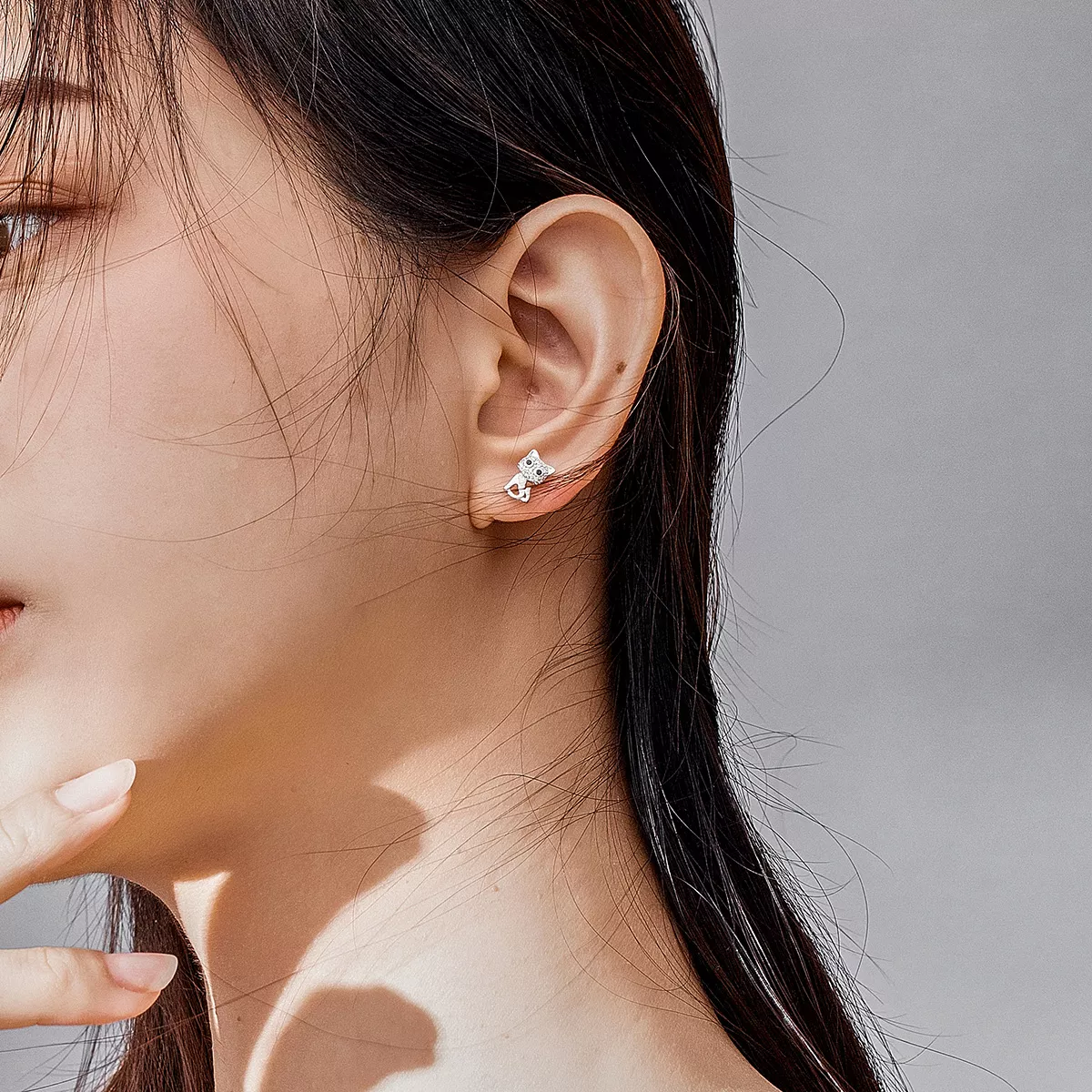 Brincos Petit Gato fofo estilo Pandora - SCE797