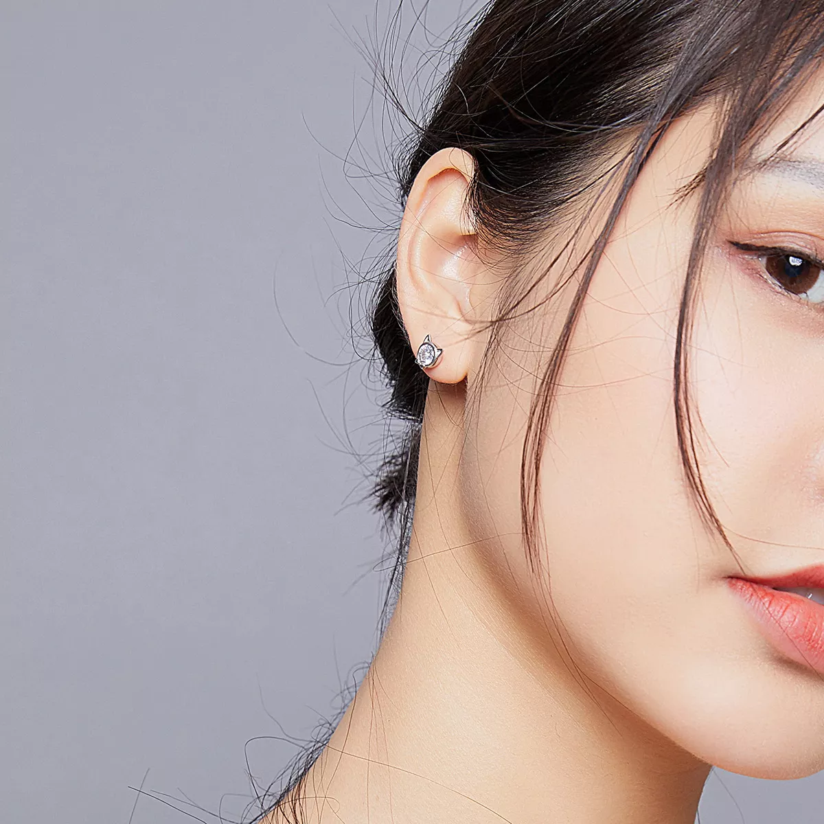 Brincos Petit Gato fofo estilo Pandora - SCE899