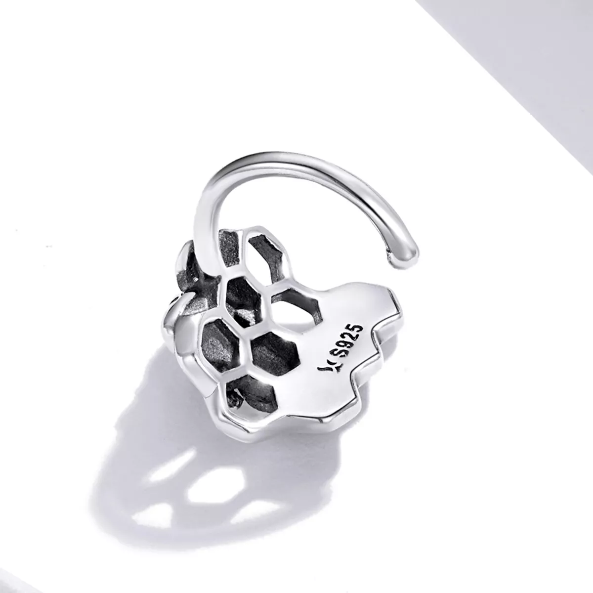 Brincos Petit Homing Bee estilo Pandora - SCE1171