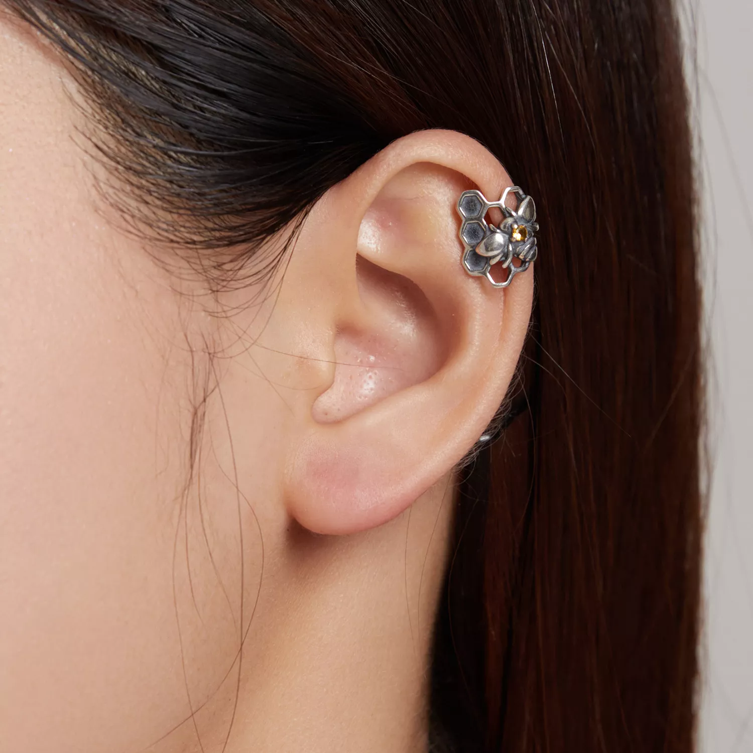 Brincos Petit Homing Bee estilo Pandora - SCE1171