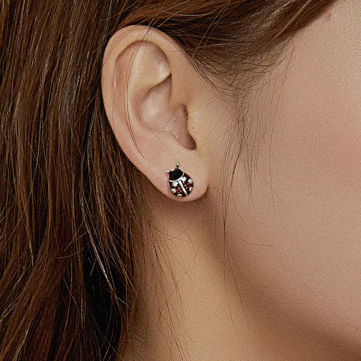 Brincos Petit Joaninha estilo Pandora - SCE972