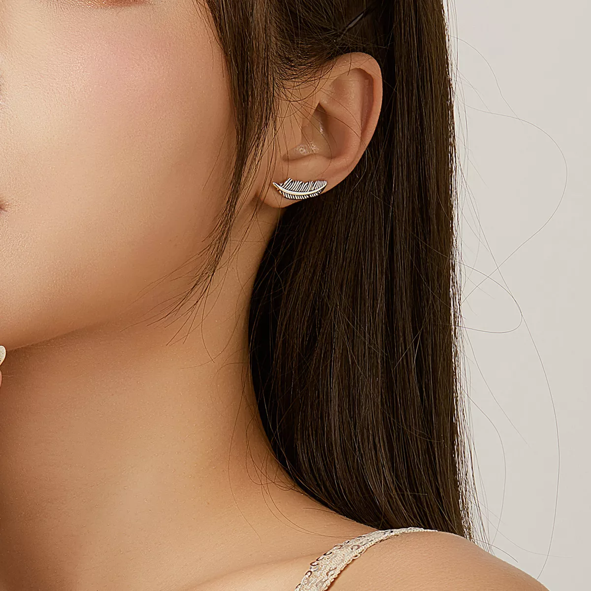 Brincos Petit Leve como uma pena estilo Pandora - SCE865