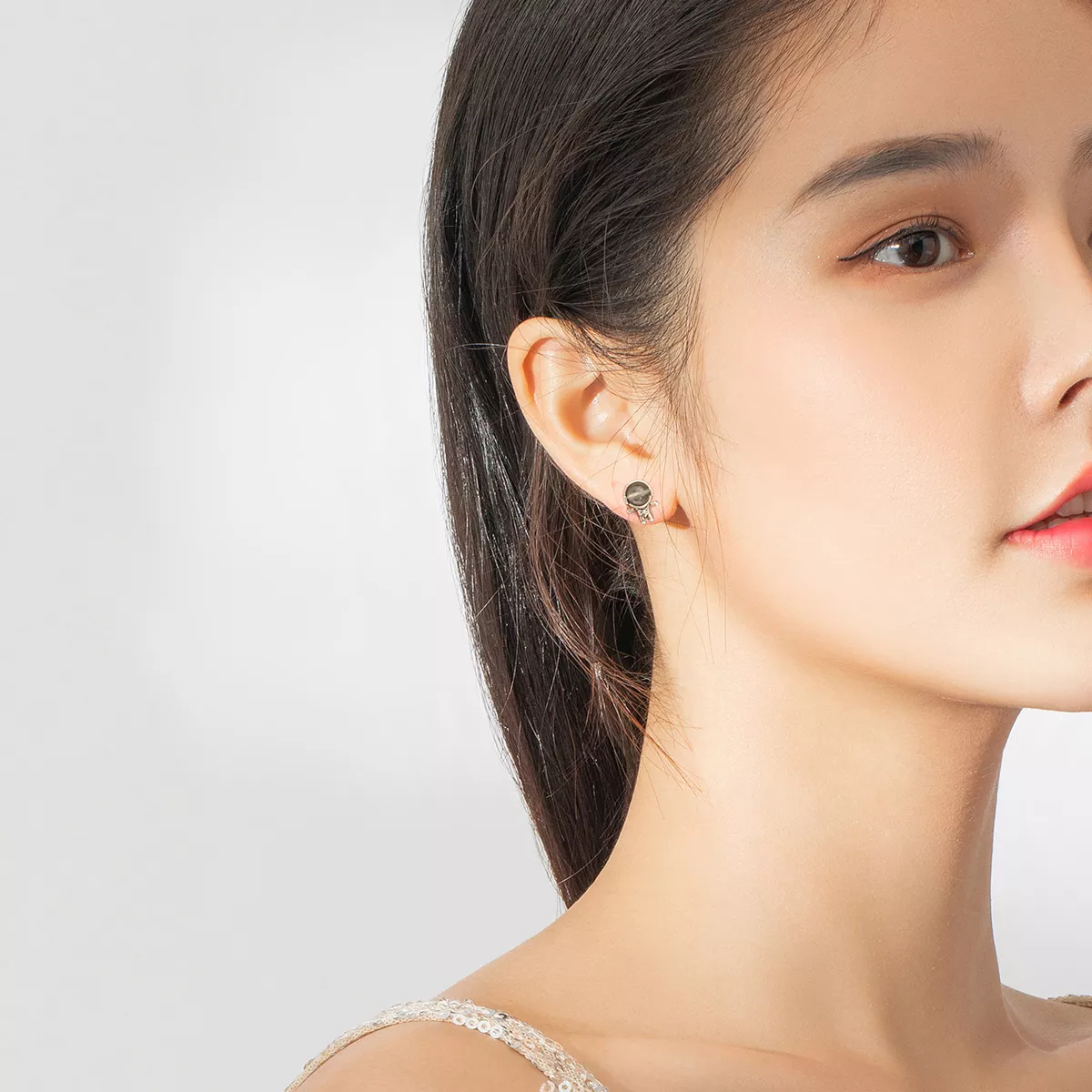 Brincos Petit Moonstone Astronaut estilo Pandora - SCE871