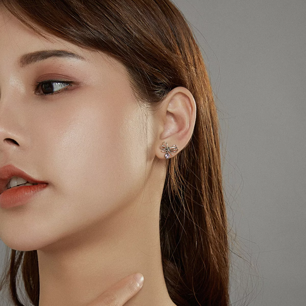 Brincos Petit Presente Com Arco estilo Pandora - SCE962