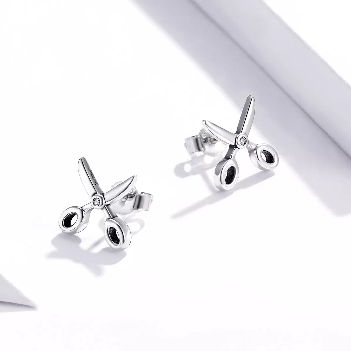 Brincos Petit Tesouras pequenas estilo Pandora - SCE1003