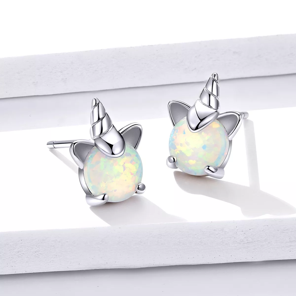 Brincos Petit Unicórnio fofo estilo Pandora - SCE737