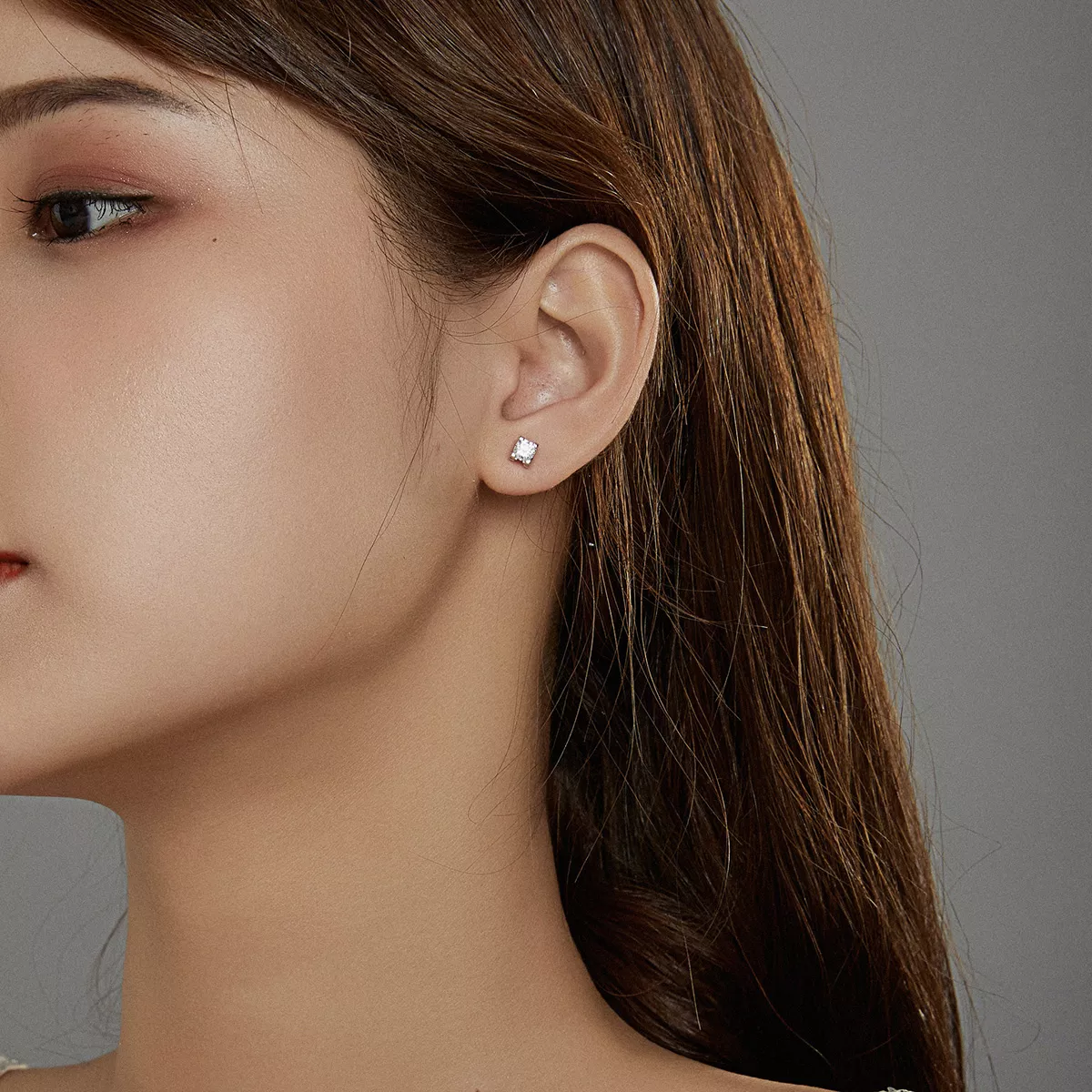 Brincos Petit Zircão Simples estilo Pandora - SCE974
