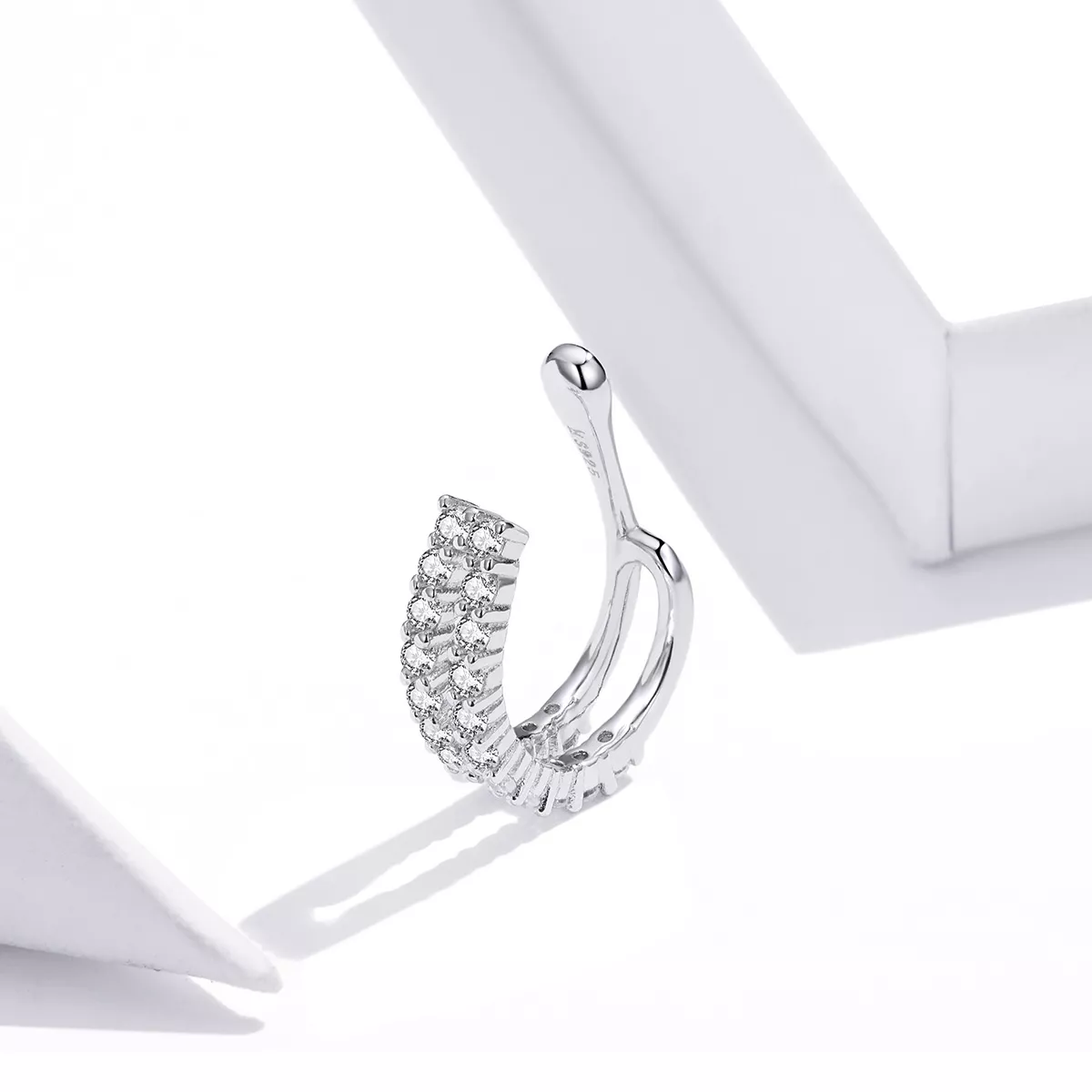 Clipe de orelha Deslumbrante estilo Pandora - SCE904