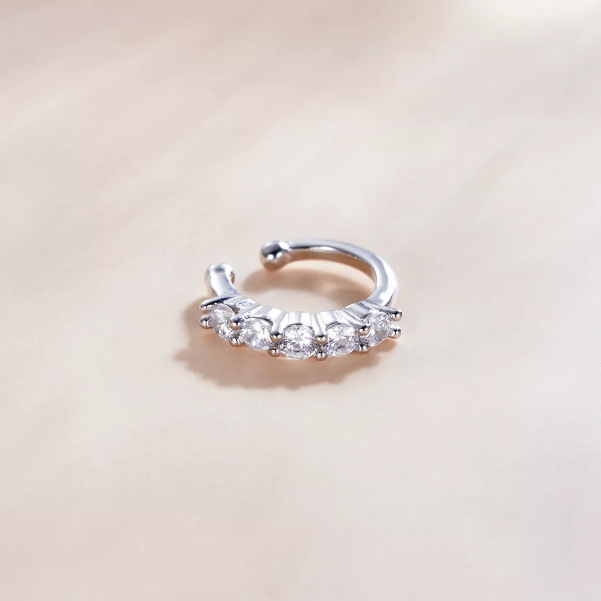 Clipe de orelha única - SCE1026