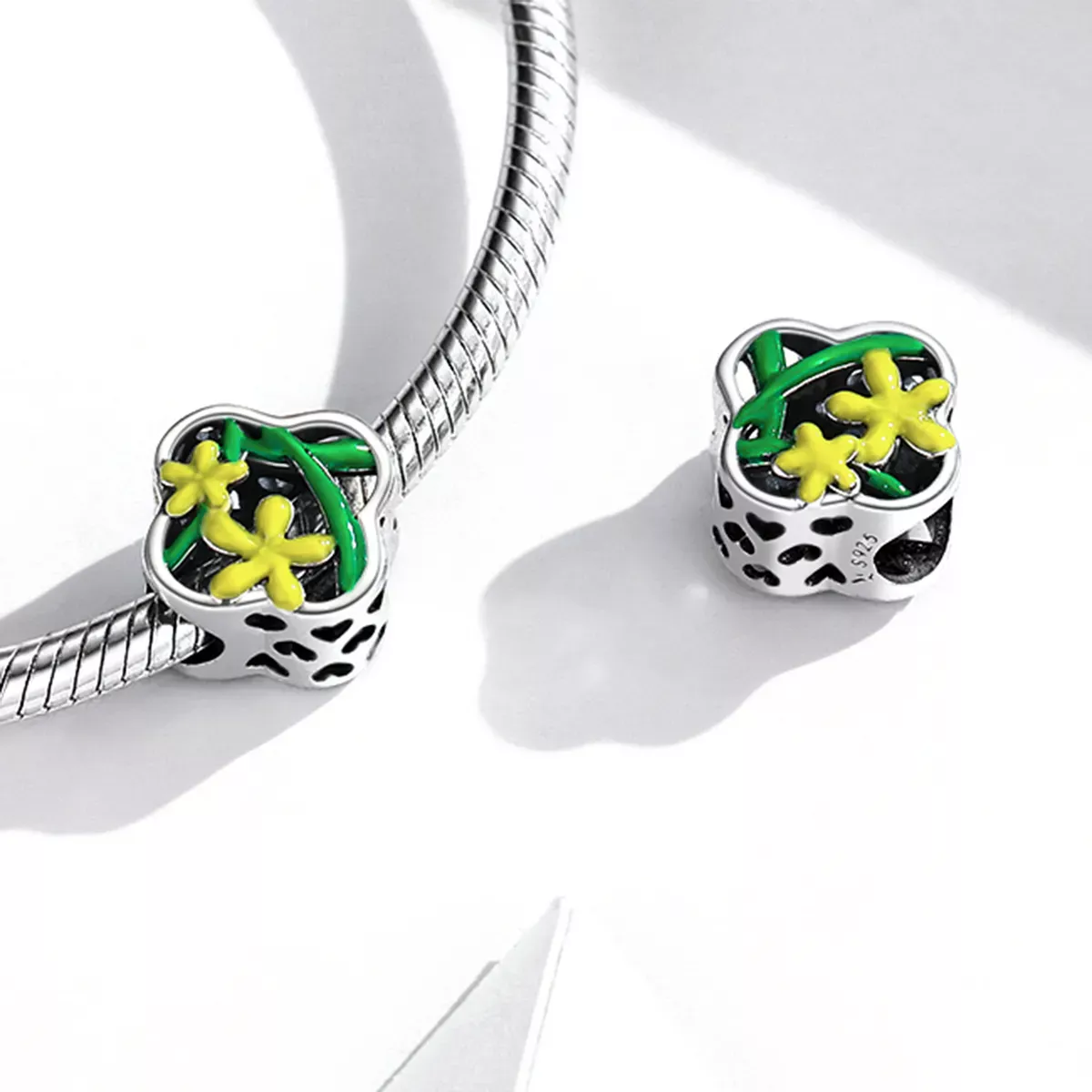 Pandora Style Delicate Daffodils Charm - SCC2021