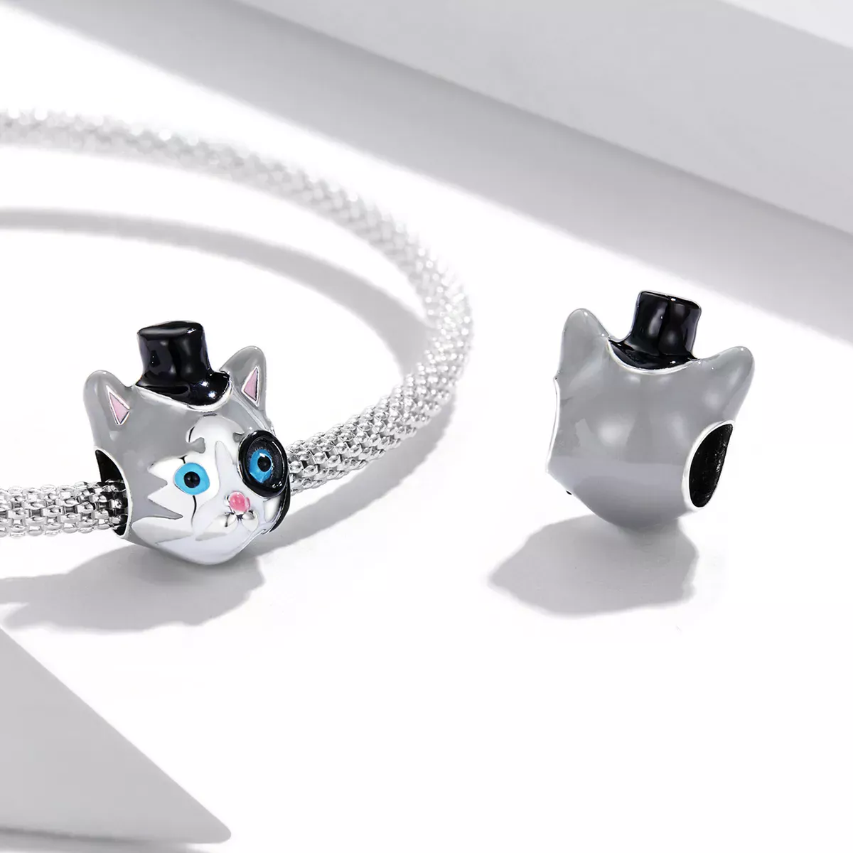 Pandora Style Magician Shorthair Cat Charm - SCC2091