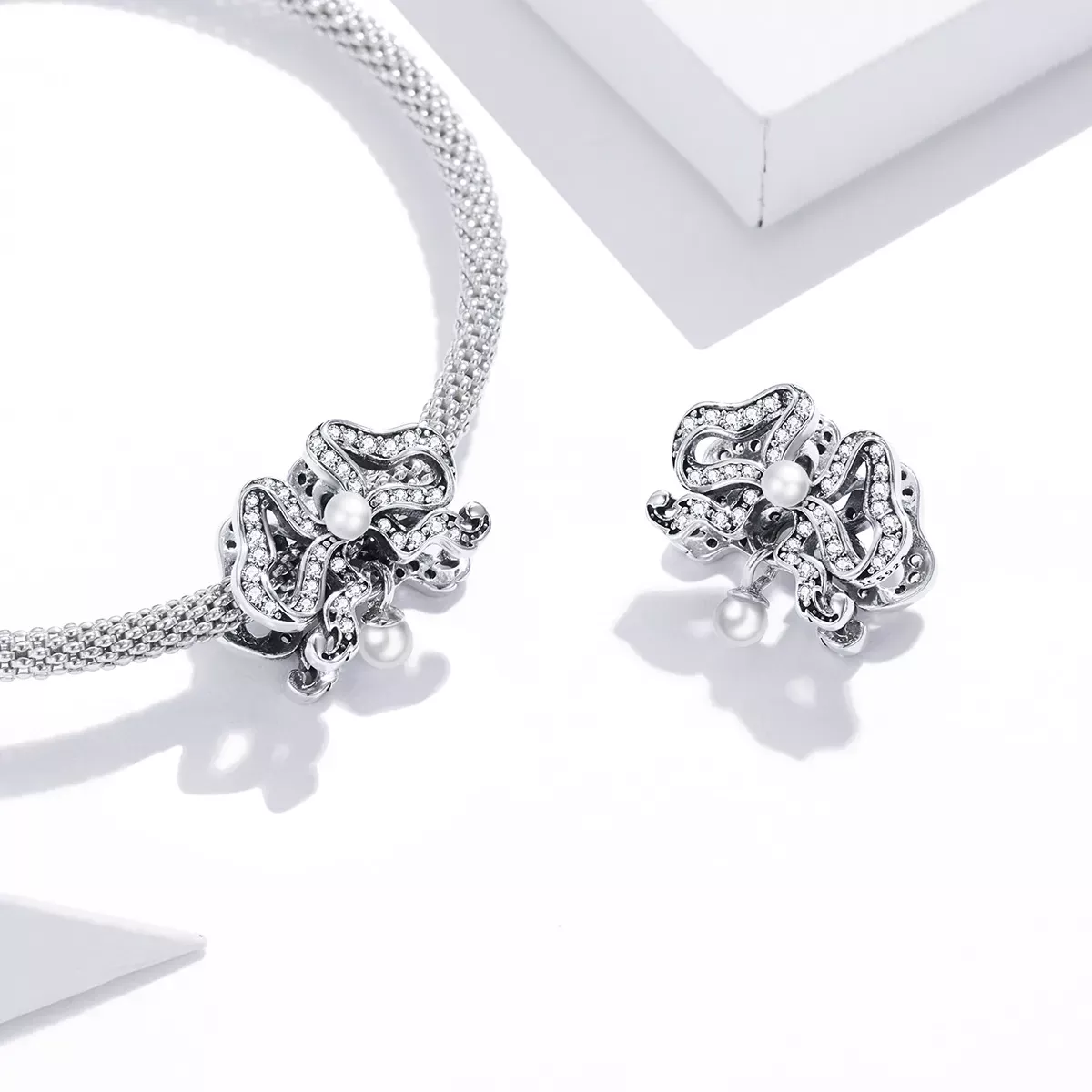Pandora Style Romantic Bow Charm - SCC1785