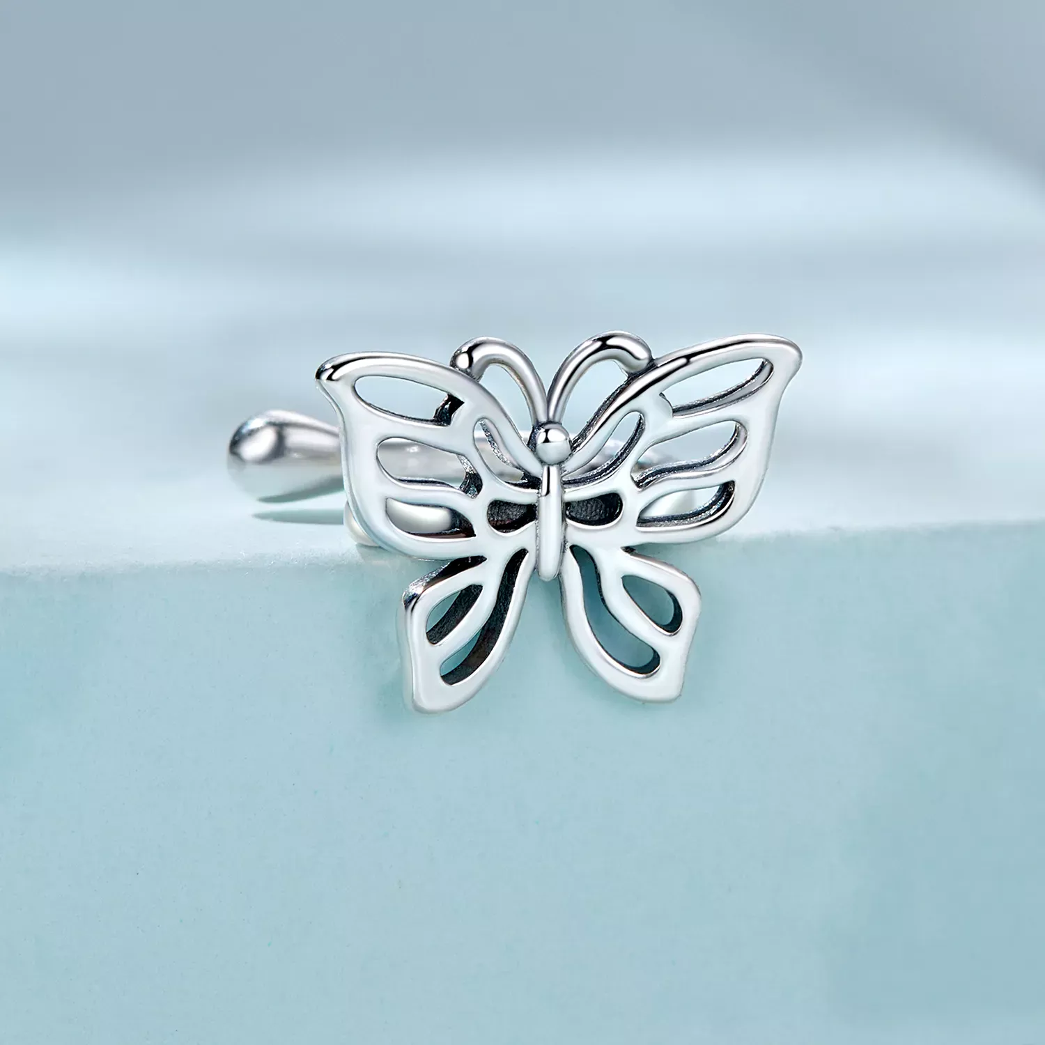 Pandora Style Butterfly Ear clip - SCE1506