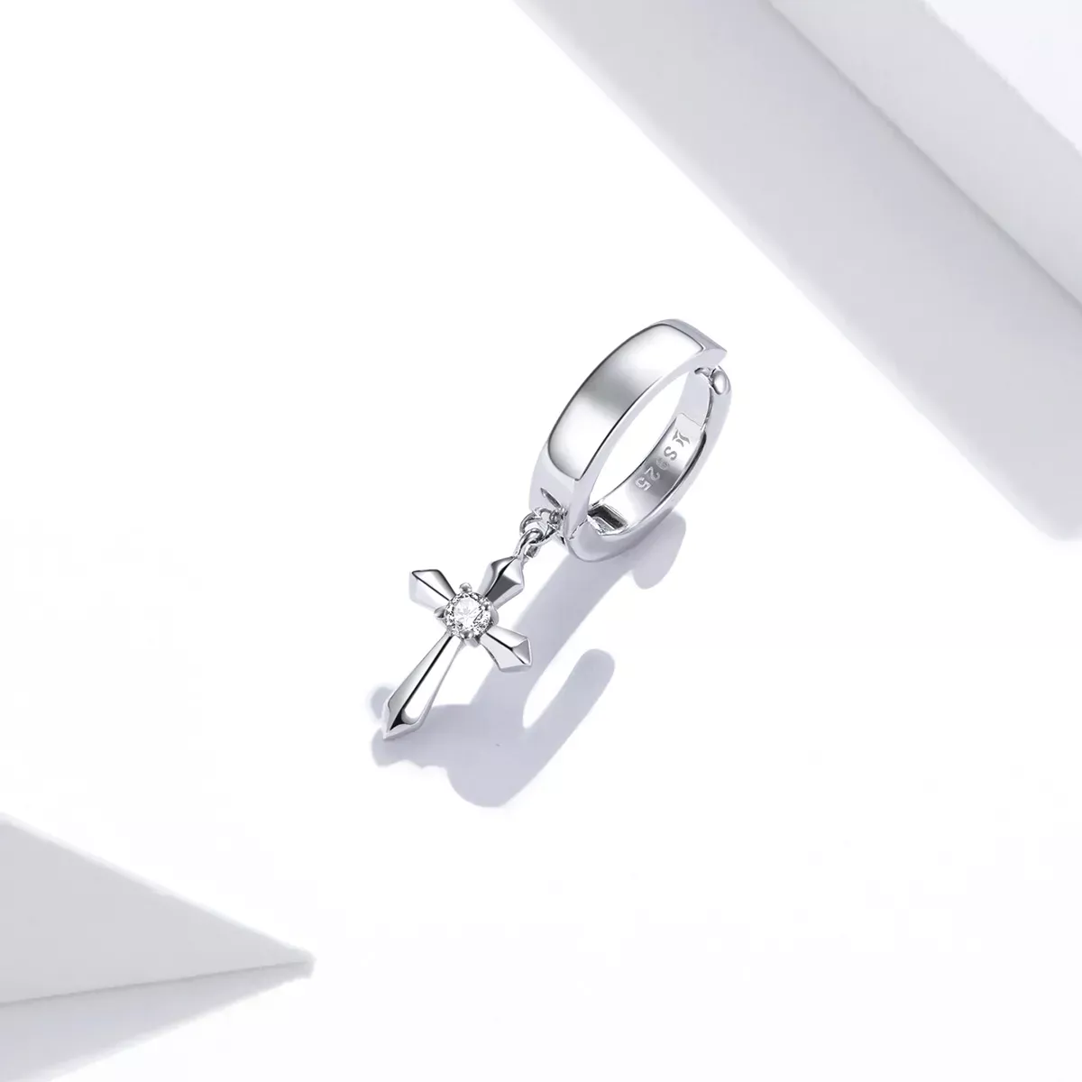 Pandora Style Cross Ear clip - SCE1033