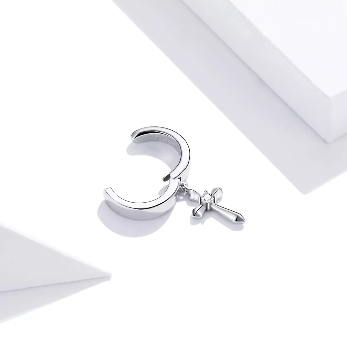 Pandora Style Cross Ear clip - SCE1033