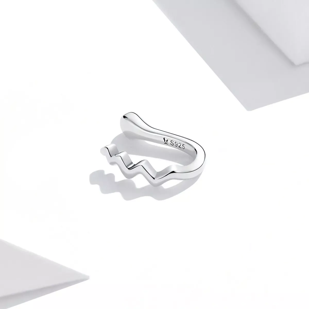 Pandora Style Simple Wave Ear clip - SCE1313