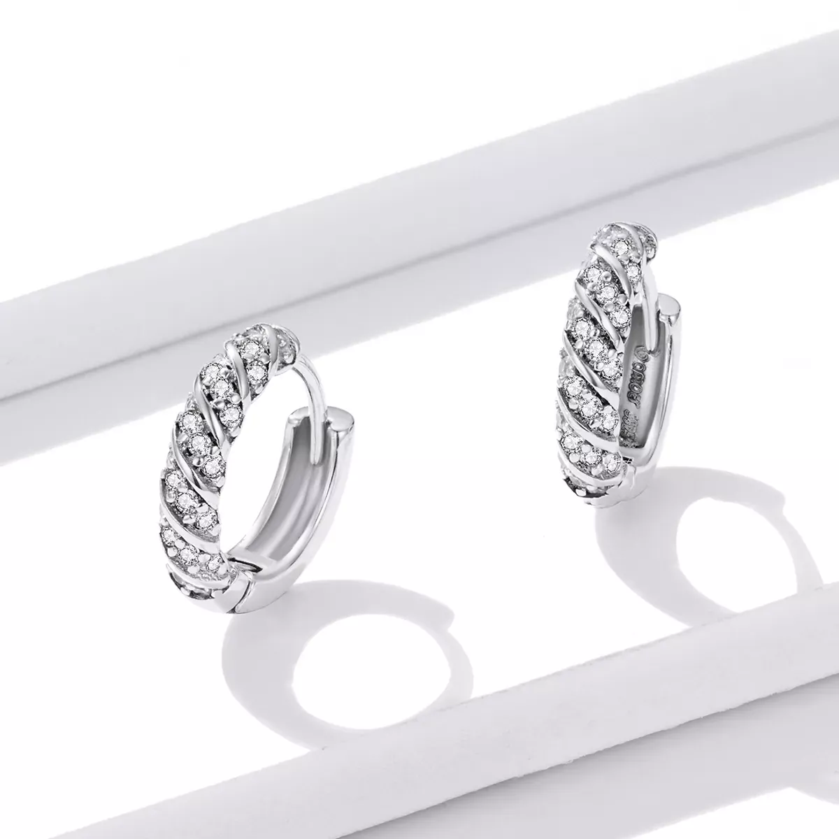 Pandora Style Elegant Woman Hoop Earrings - BSE512