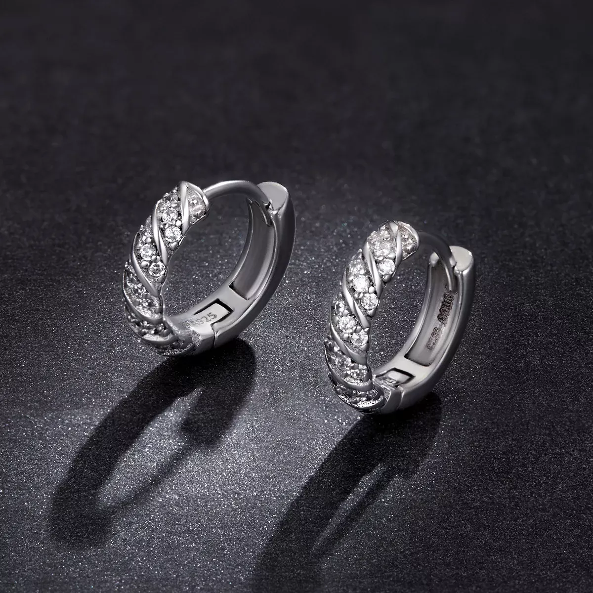 Pandora Style Elegant Woman Hoop Earrings - BSE512
