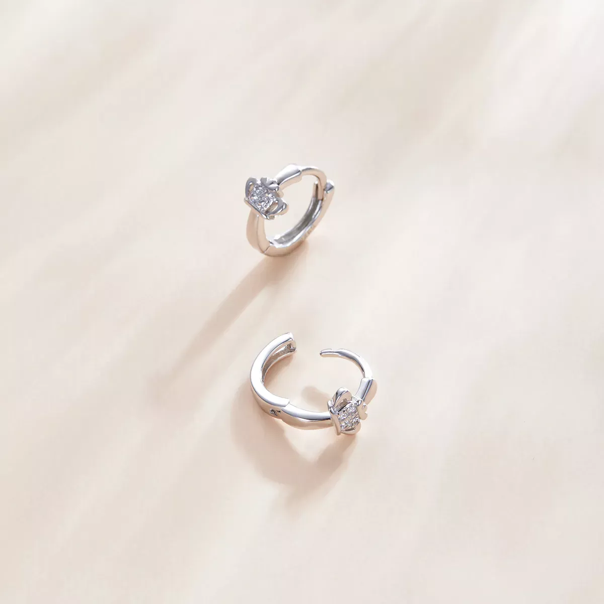 Pandora Style Shining Crown Hoop Earrings - SCE1044