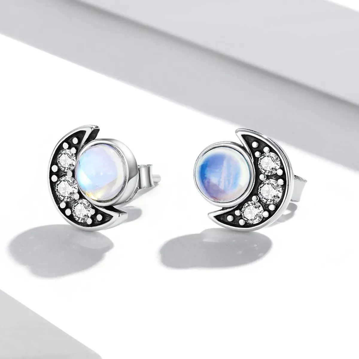 Pandora Style Bright Moon Stud Earrings - SCE1335