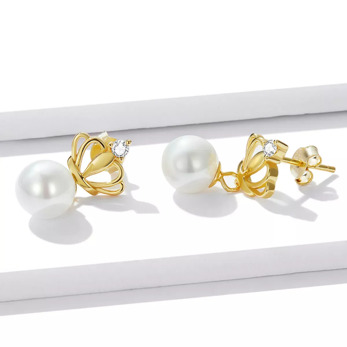 Pandora Style Crown Shell Beads Stud Earrings - BSE549
