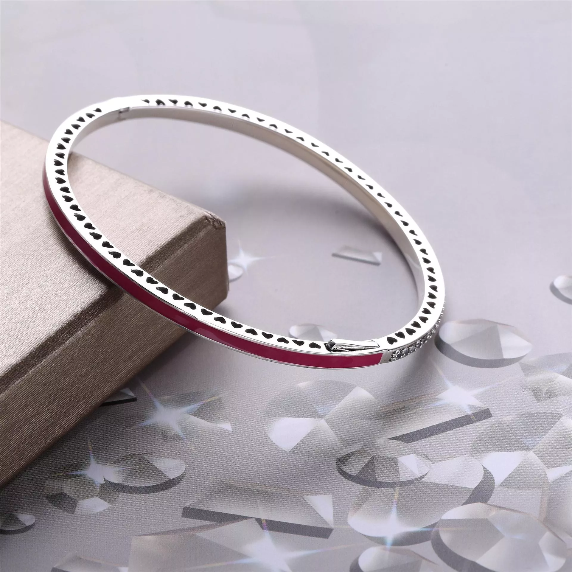 Bracelete PANDORA Rígido Corações Radiantes Orquídea - 590537EN69