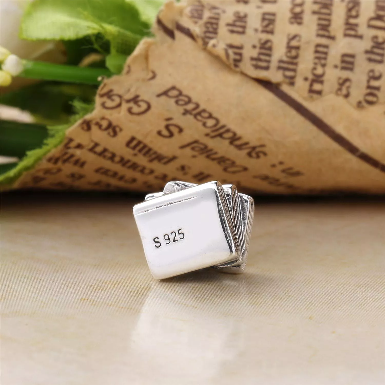 Charm berloques PANDORA de Prata Livro - 790536