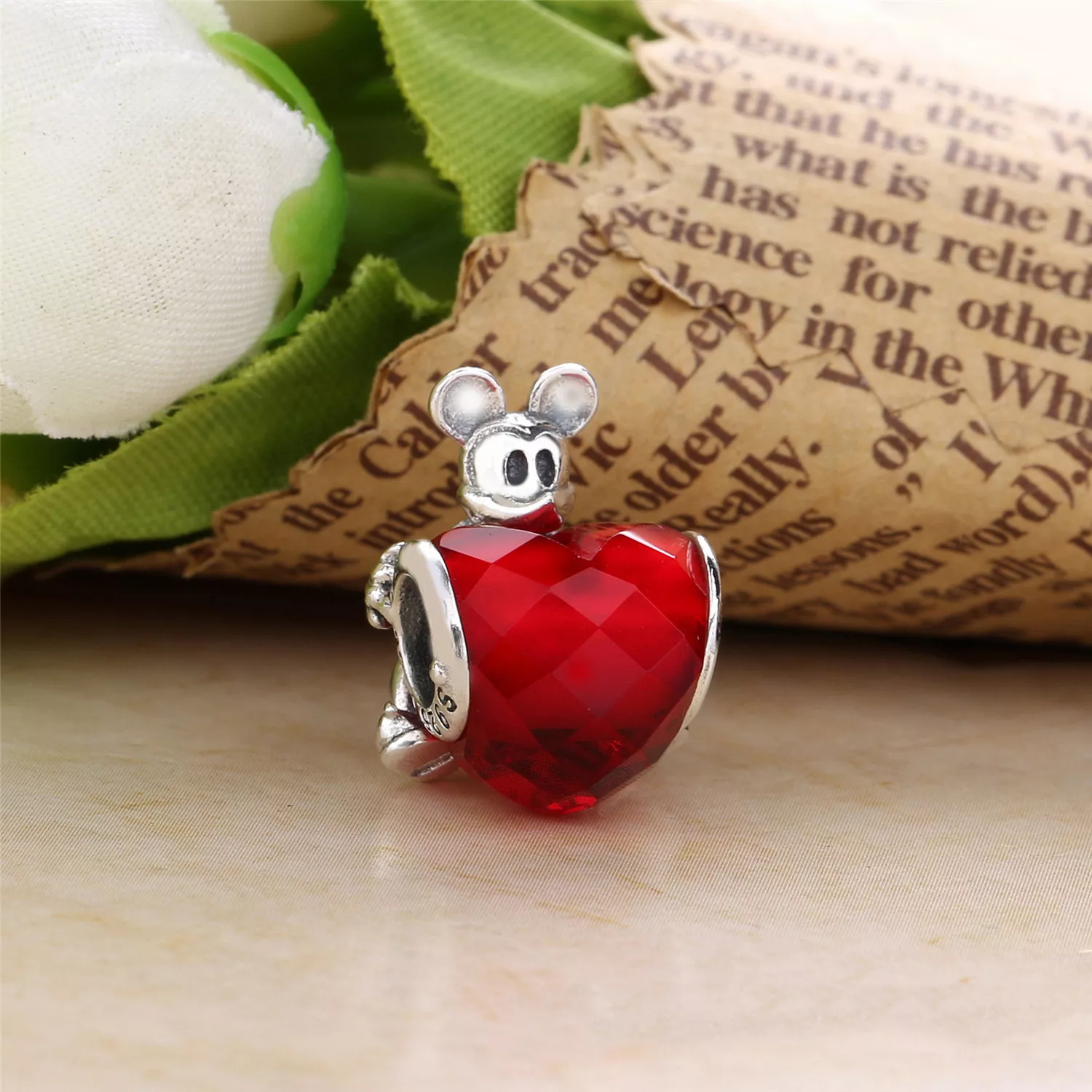 Charm PANDORA Mickey com Petit Facetado Coração - 797168NFR
