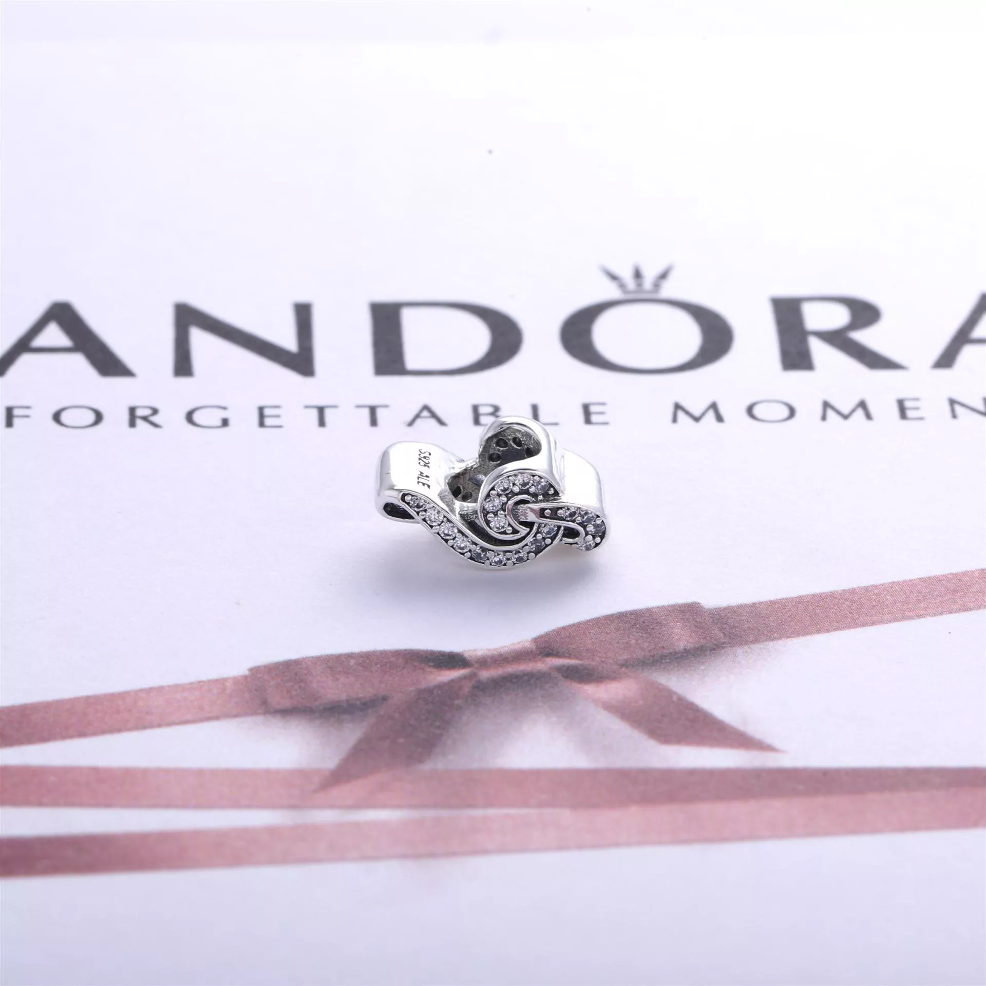 Charm berloques PANDORA Clave de Sol - 791381CZ