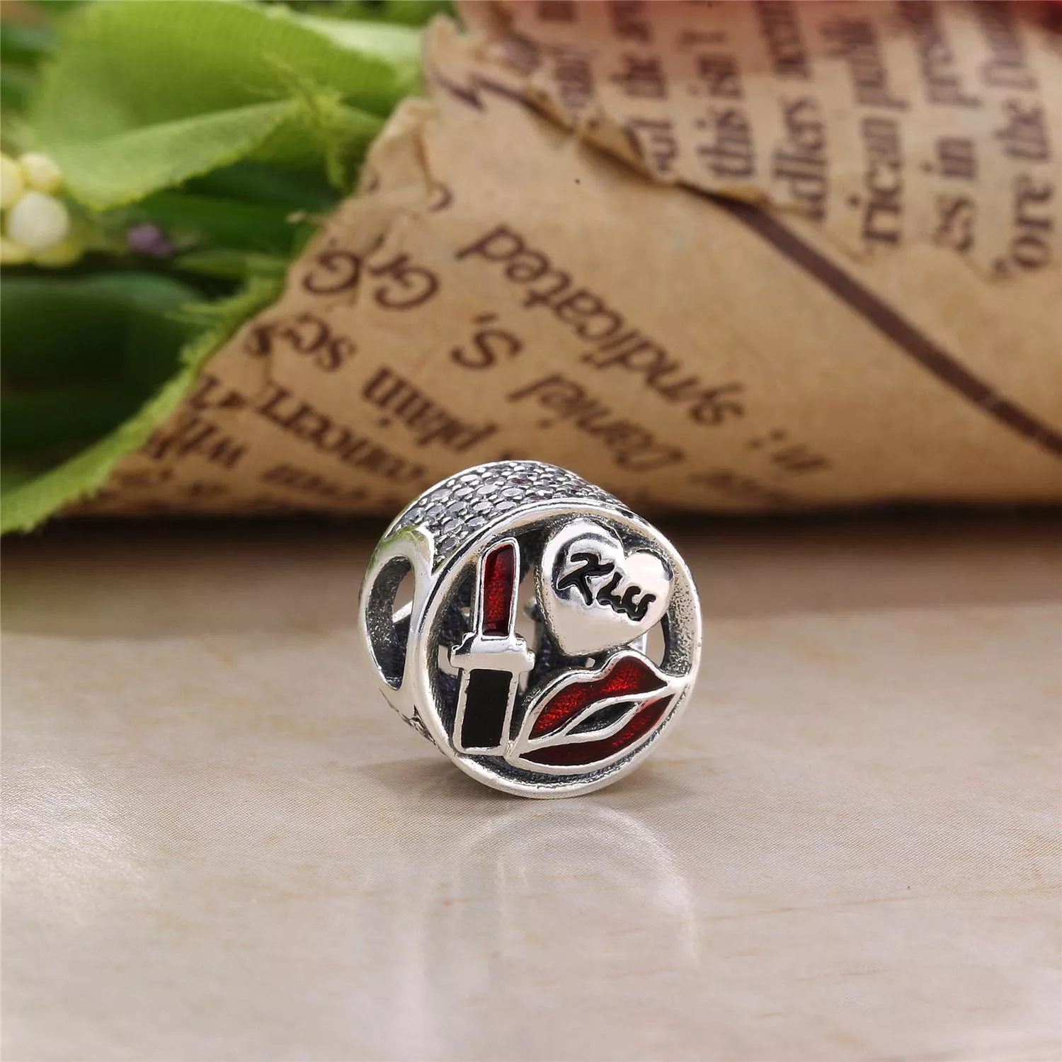 Charm berloques PANDORA Beijo Marcante - 796324ENMX