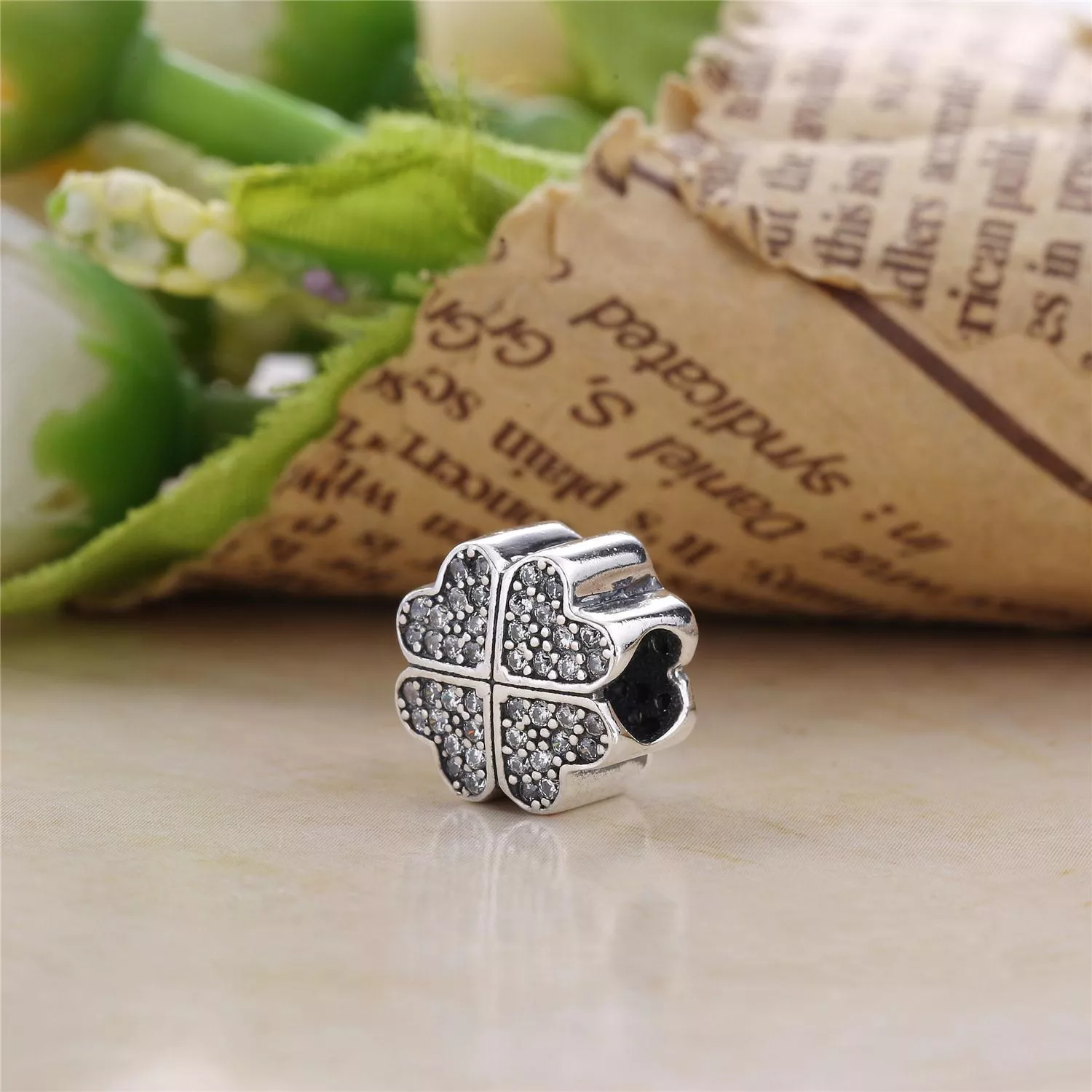 Charm berloques Pandora de prata Trevo 791805CZA