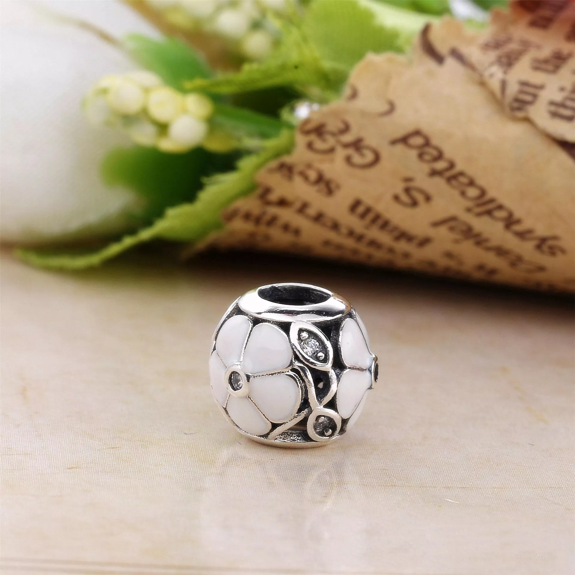 Charm berloques PANDORA Flores Luminosas - 791894MOP