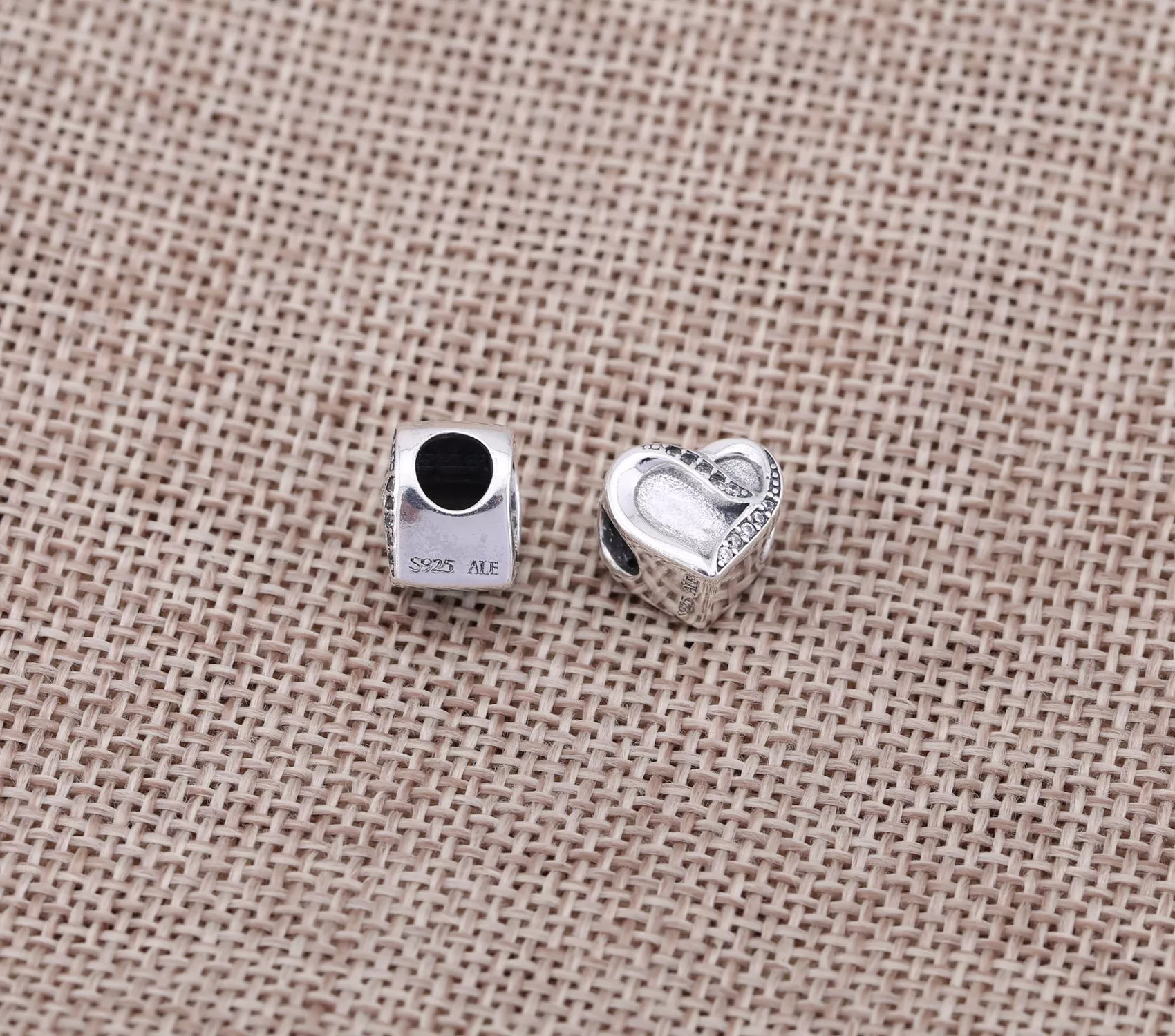 Charm berloques PANDORA Laços do Amor - 791816CZ