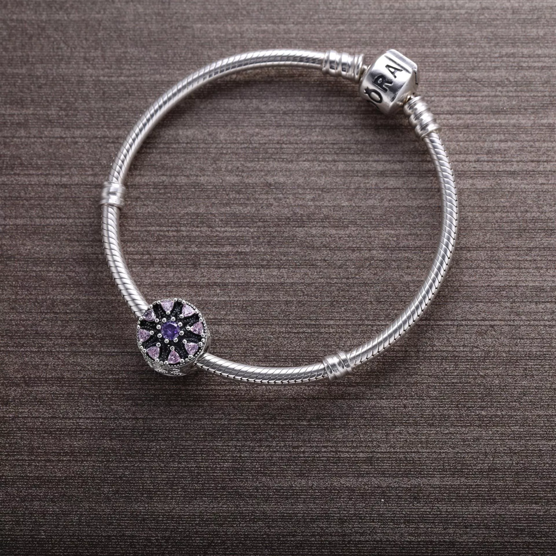 Charm berloques PANDORA Medalhão Brilhante