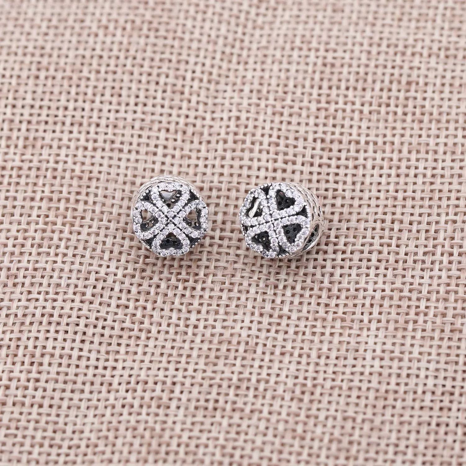 Charm berloques PANDORA Pétalas do Amor - 791808CZ