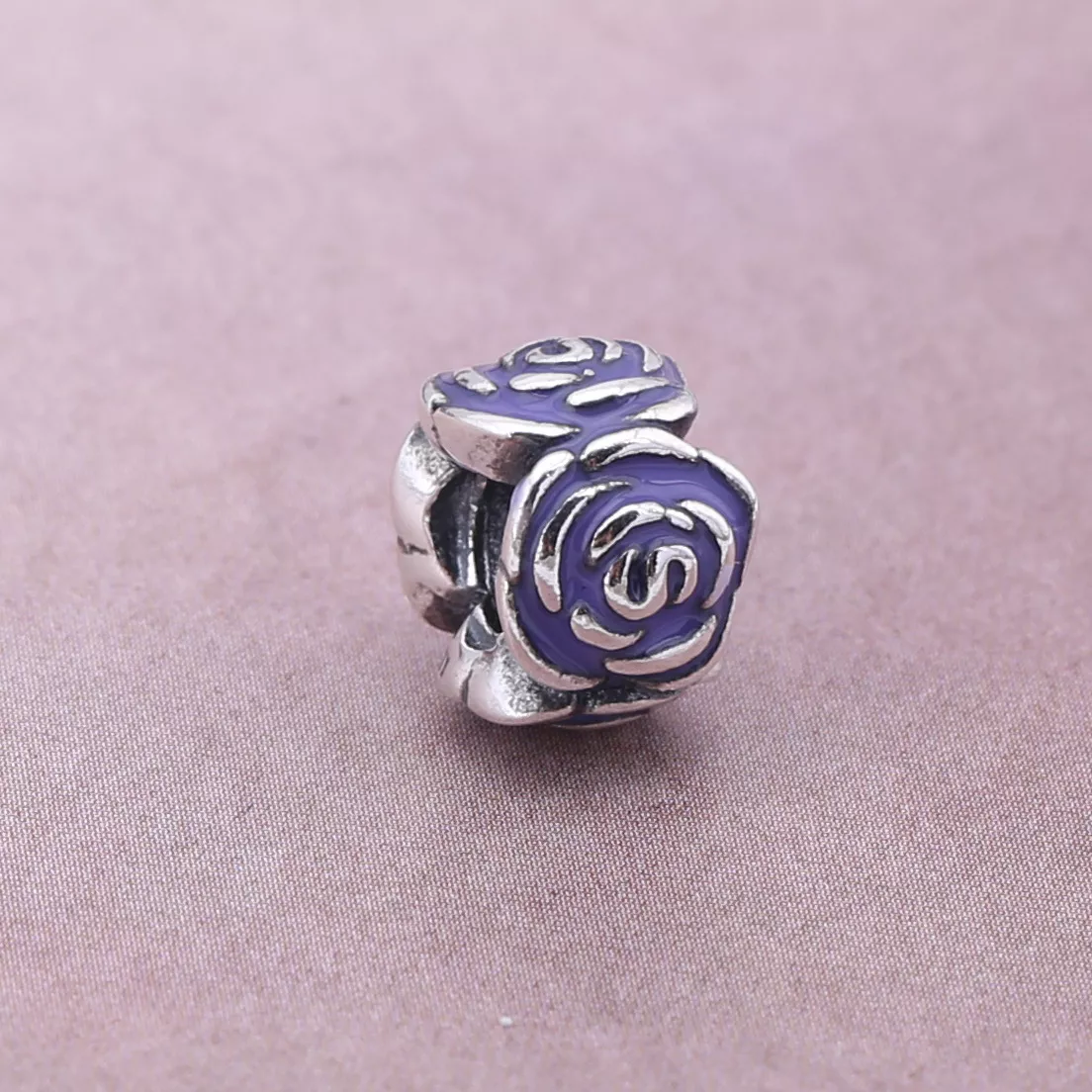 Charm Clipe PANDORA de Prata Esmaltado Jardim de Rosas - 791291EN40