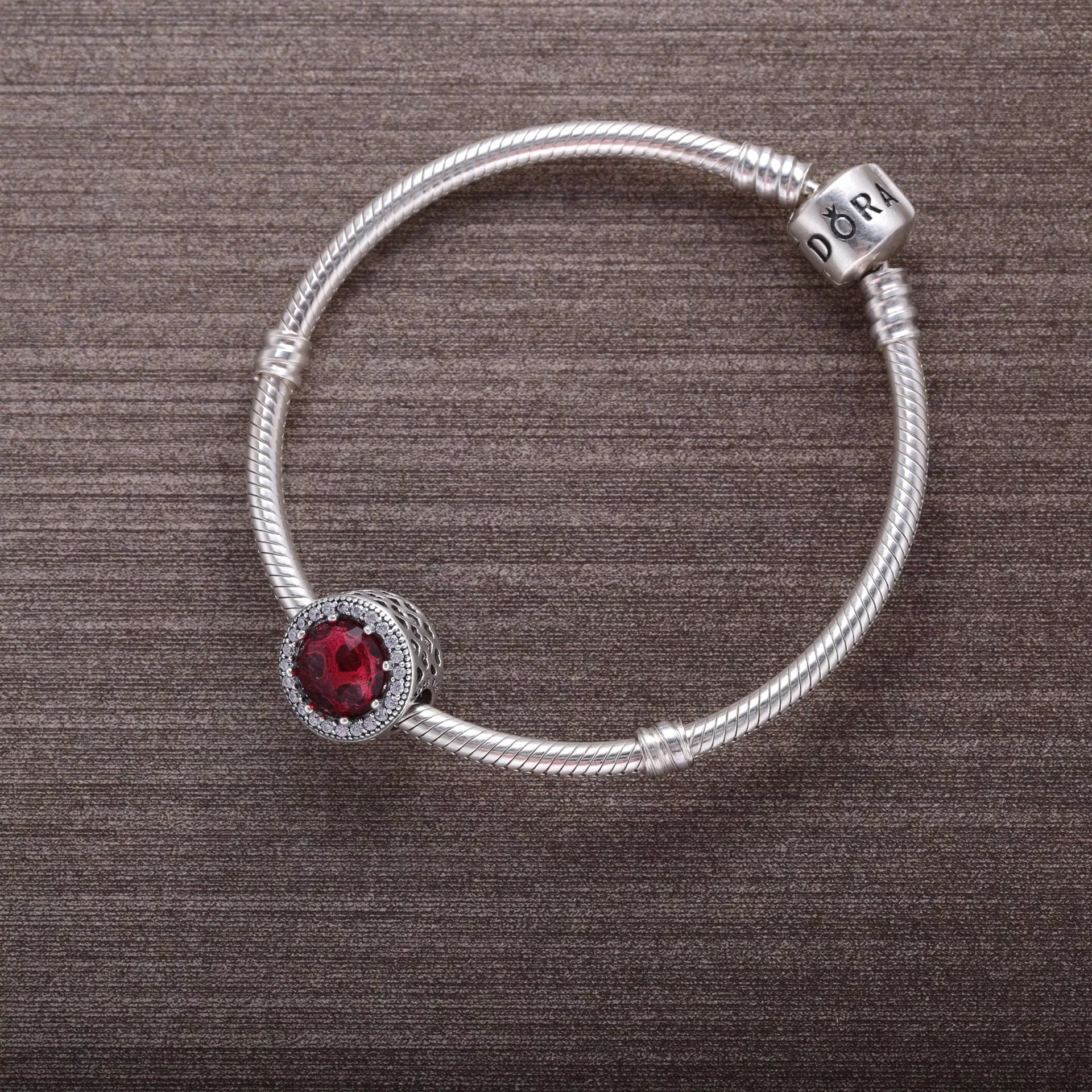 Charm PANDORA Coração Radiante Cereja - 791725NCC