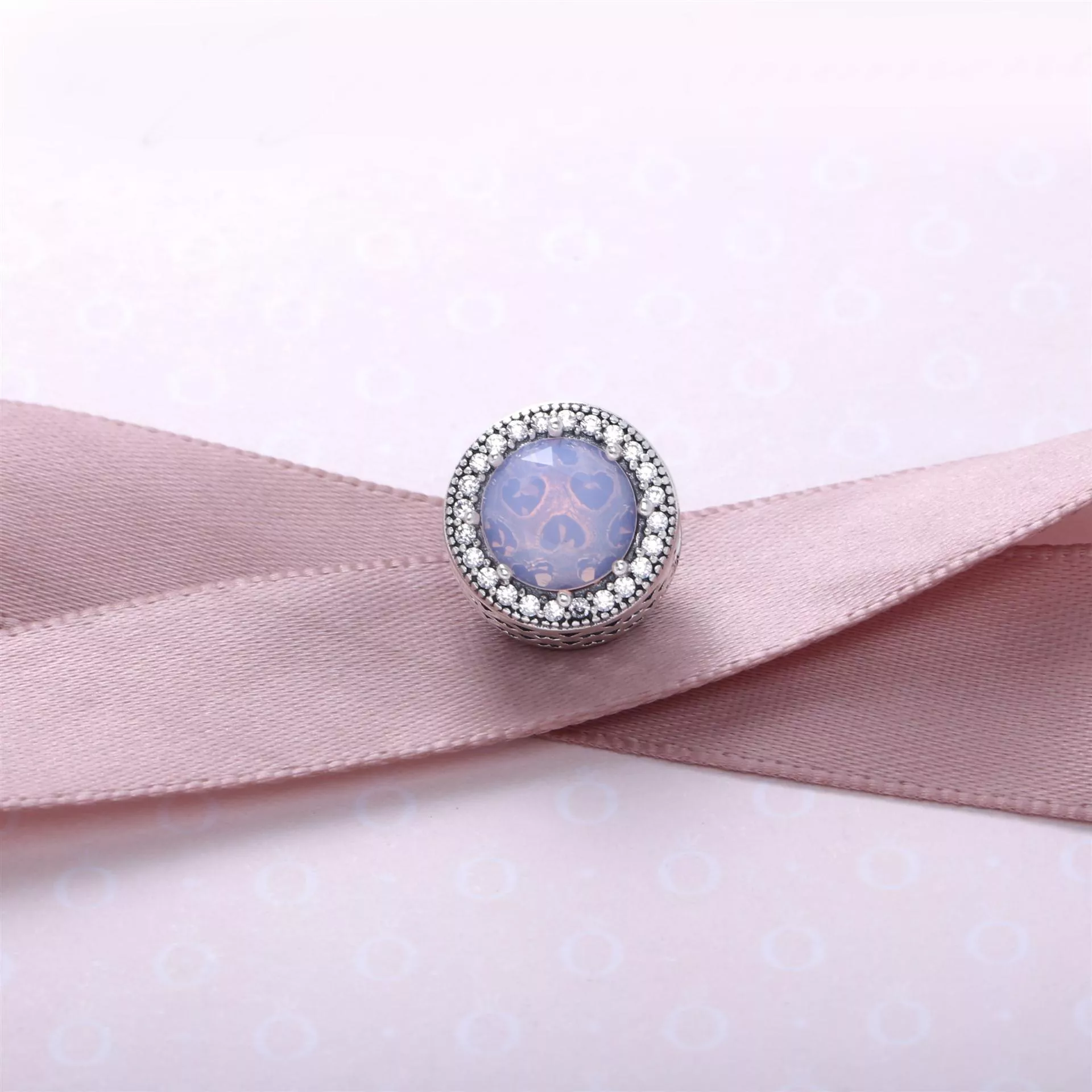 Charm PANDORA Coração Radiante Rosa Opalescente - 791725NOP