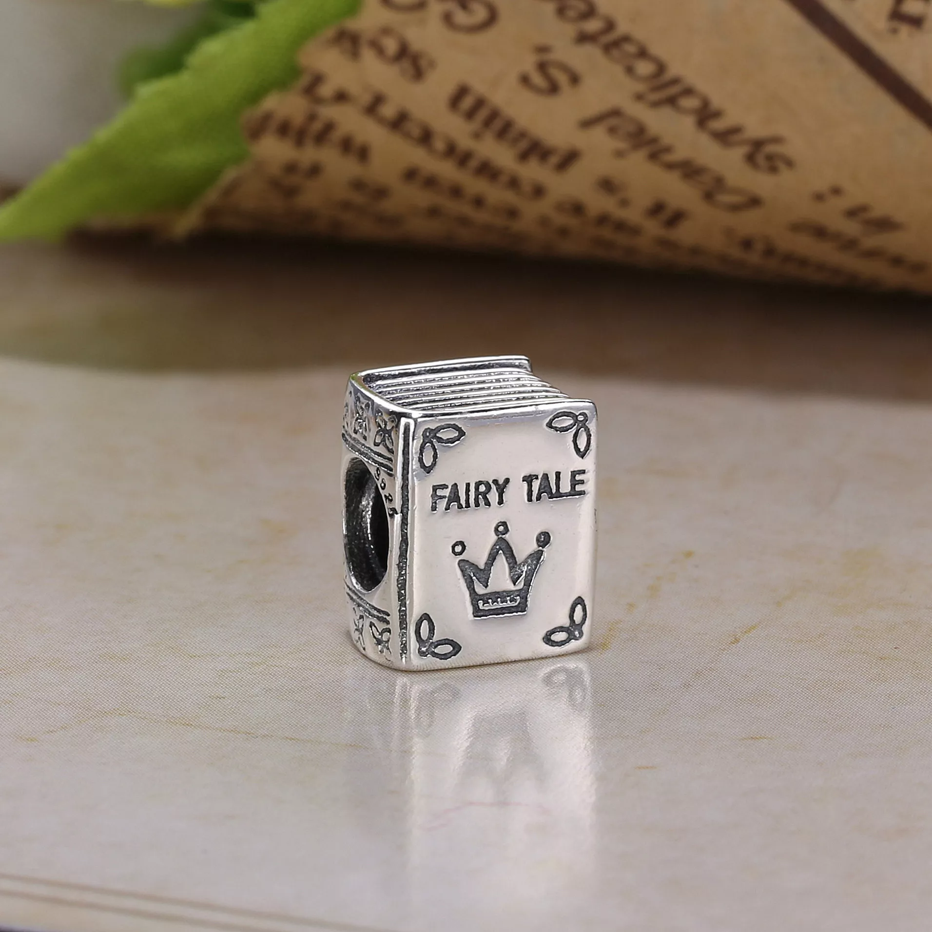 Charm PANDORA de Prata Conto de Fadas - 791109