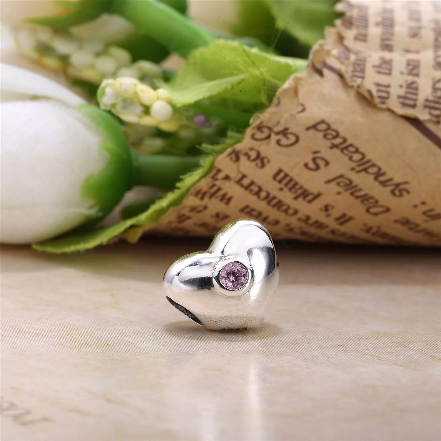 Charm PANDORA de Prata Coração com Zircônia Cúbica Rosa - 790134PCZ