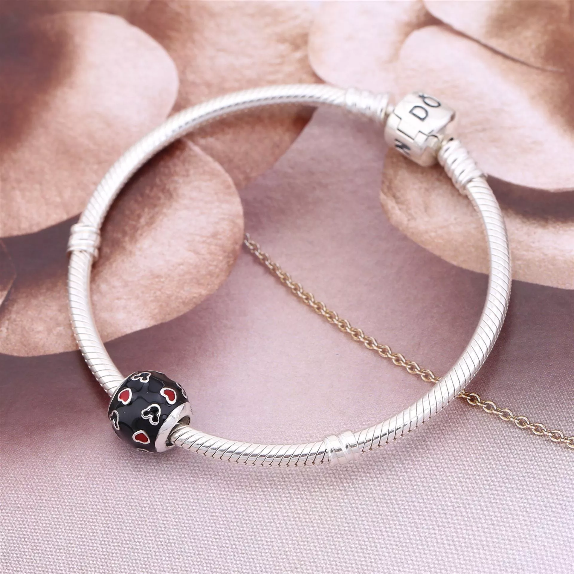 Charm Pandora de prata Disney, Mickey e Corações